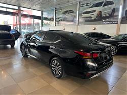 نيسان ألتيما